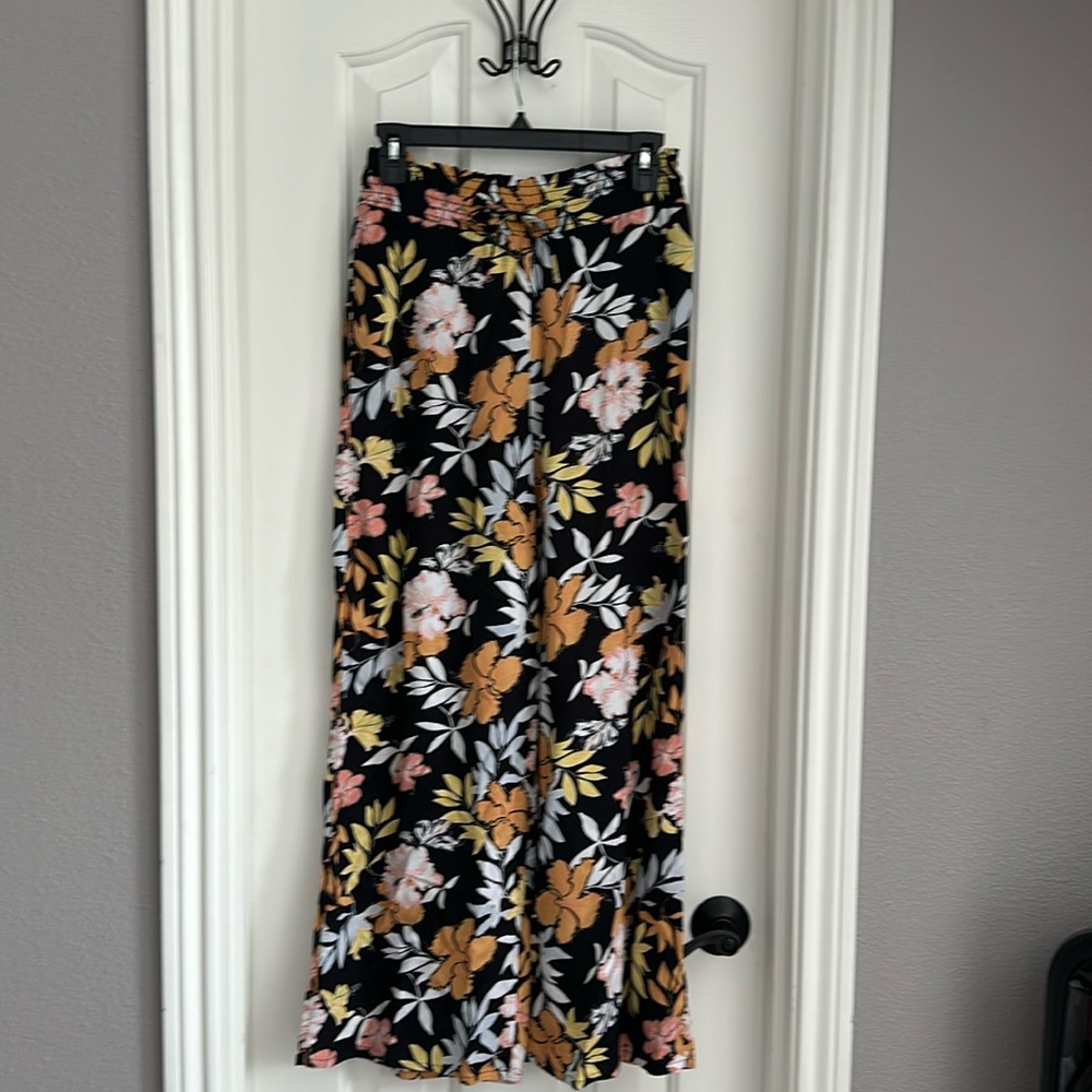 Roxy XS palazzo pant.